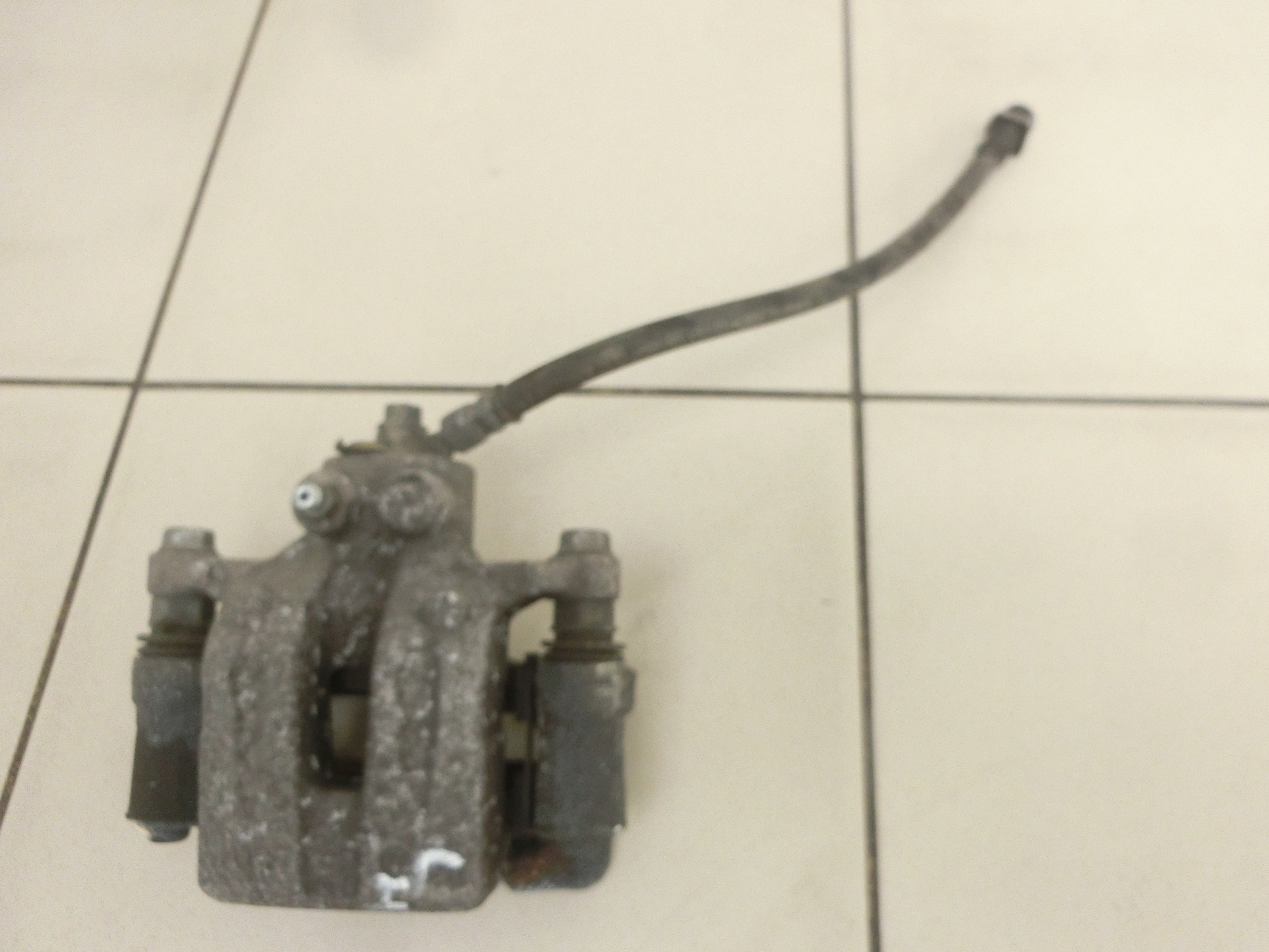 Brake Caliper Rear Left for Hyundai IX35 LM 13-15 GDI 1,6 99KW  